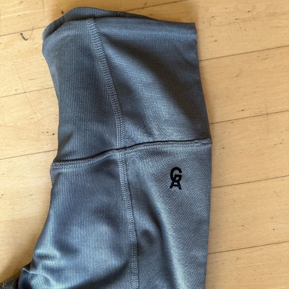 Good American Shiny rib pattern smoke pearl leggings, 1( XS/S). GD1027